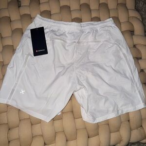 lululemon athletica Men's Light Gray Shorts
Pace Breaker Short 7" *Lined